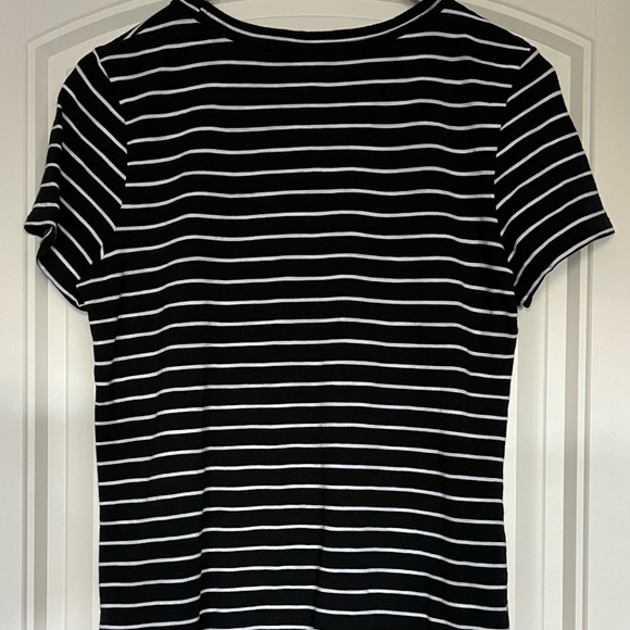 NWOT - Banana Republic T-shirt - Size Small - Picture 3 of 4